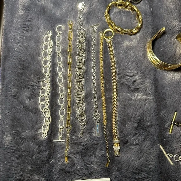 Costume Jewelry Lot - Picture 15 of 15